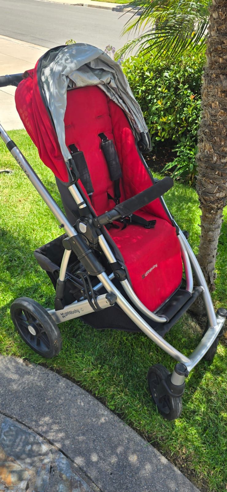 Uppa Baby Vista Stroller With All Accessories