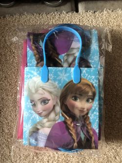 Frozen gift bags