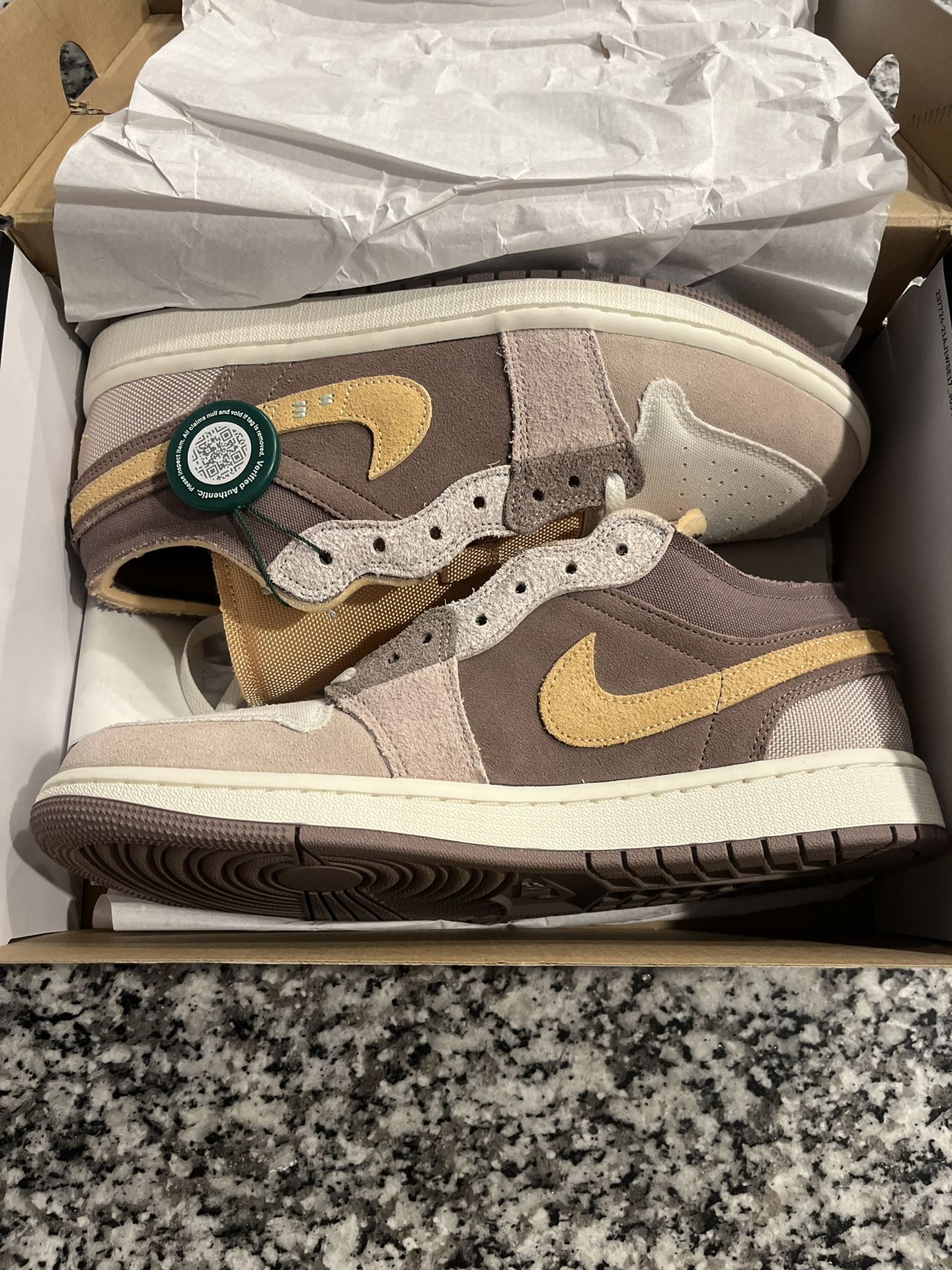 Air Jordan 1 Low SE Craft