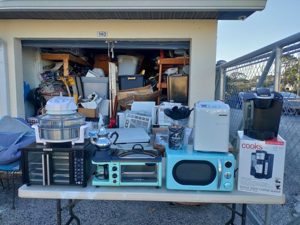 Brand New And Like A New Every Small Countertop Kitchen Appliance You Could Ever Use With A Warranty