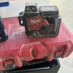 Milwaukee Laser 