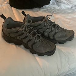 Grey Vapor Maxes 