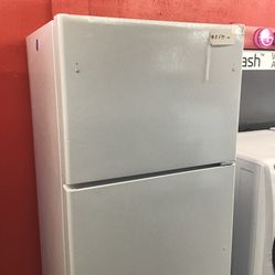 New Scratch And Dent GE 19.2 Cu Ft Top And Bottom Fridge. 1 year Warranty 
