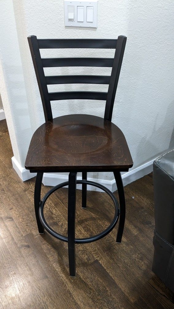 Black Swivel Metal Barstool With Walnut Wood Seat Bar Stool (3) Chair