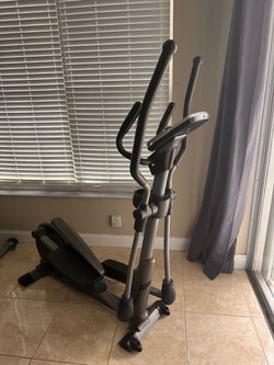Elliptical Trainer Machine