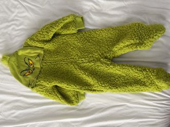 9M Grinch Outfit