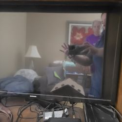 32 Inch Samsung Smart TV With Remote