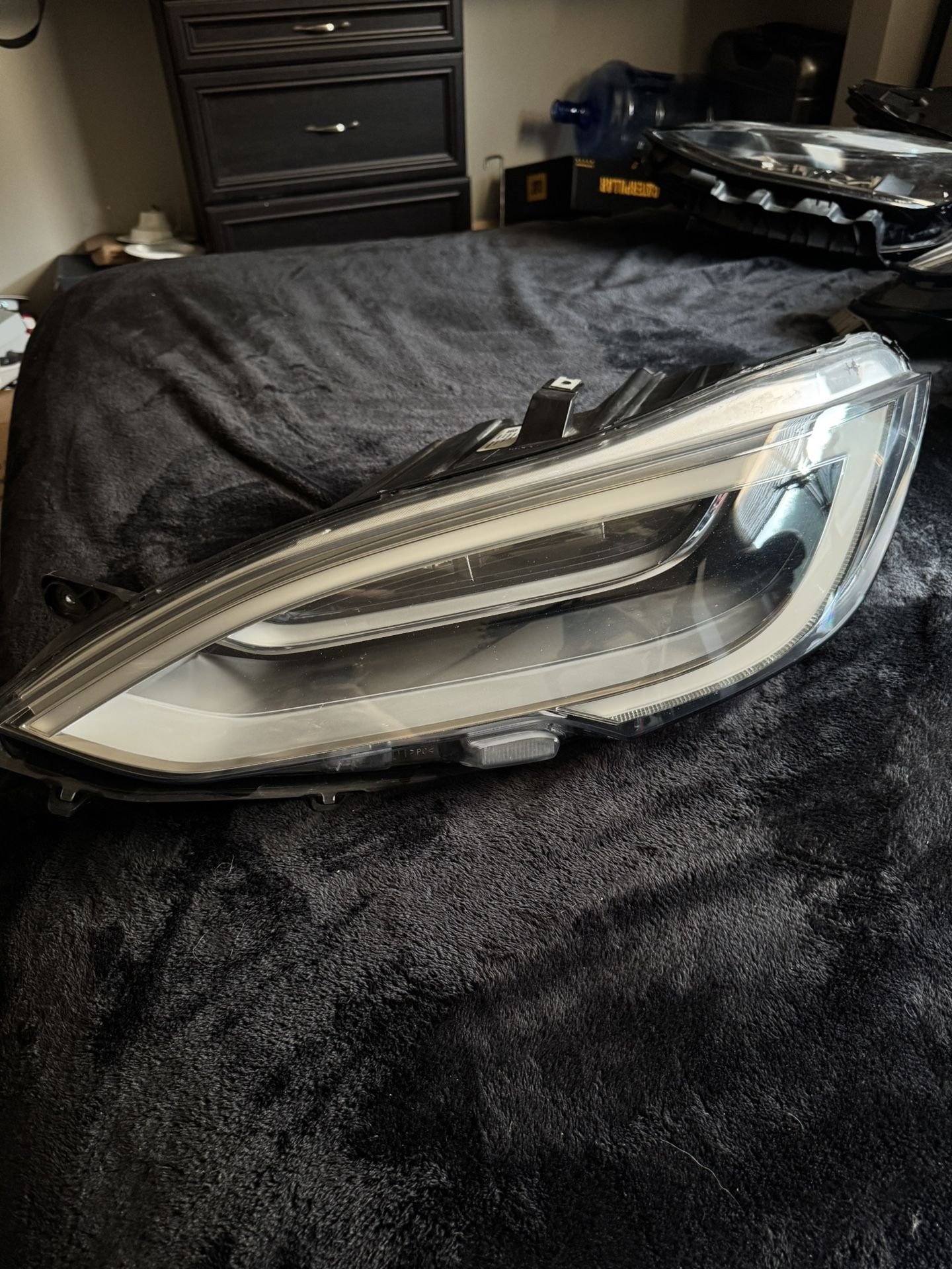TESLA MODEL S HEADLIGHT LEFT DRIVER 2016 2017 2018 2019 2020 LED 1053570-00-D