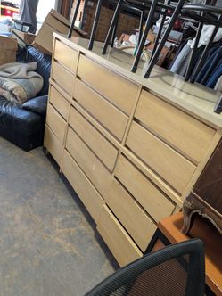Stanley large dresser vtg