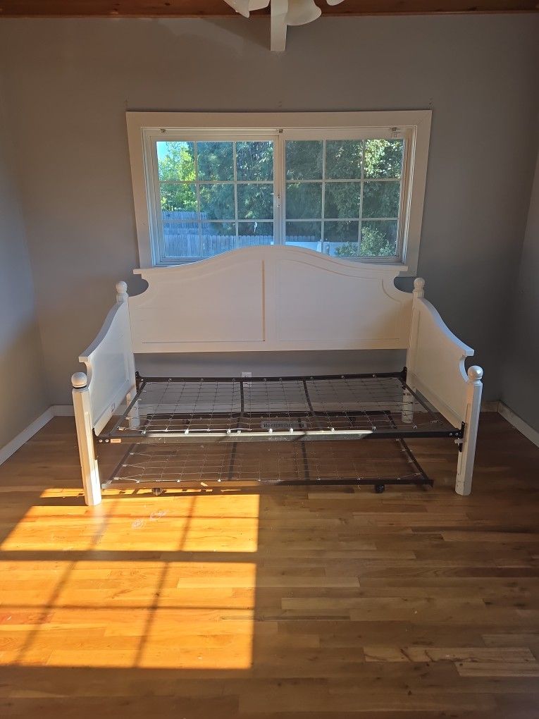 Twin Trundle Bed
