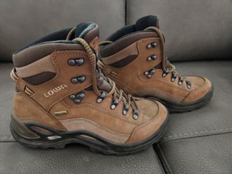 LOWA  gore-tex, mono wrap.