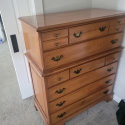 Dresser wood