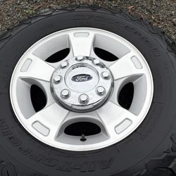 275/70/R18 BF Goodrich KO2 Tires And Wheels