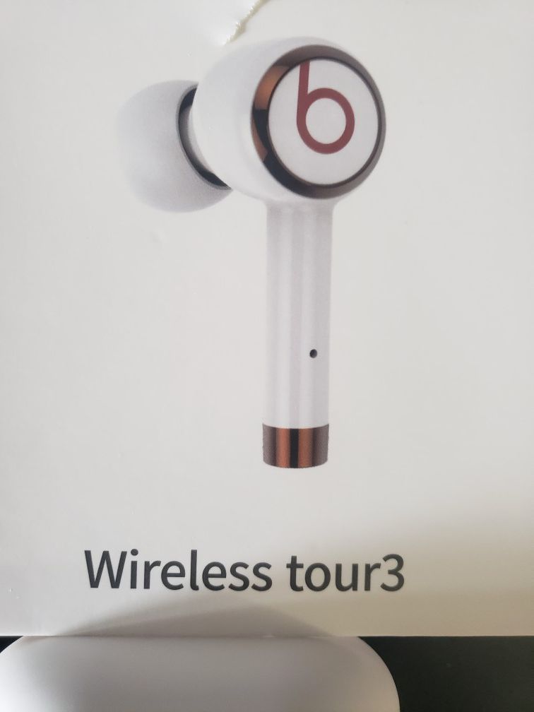 Beats Wireless tour 3
