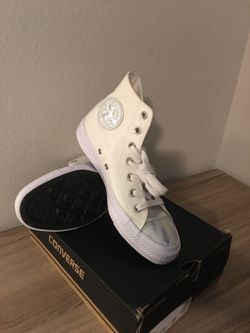 White and silver converse size 7