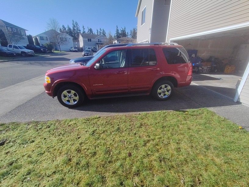 2004 Ford Explorer