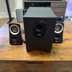 Logitech Z313 2.1 Speaker System – Great Condition