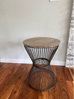 Round Side table