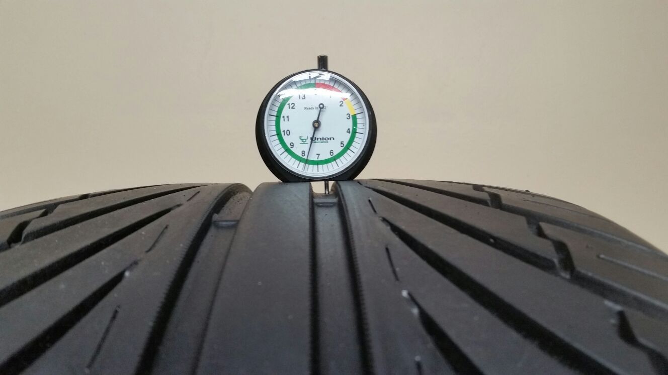 1 Tire 275 40 20 lexani lx seven no repairs high tread
