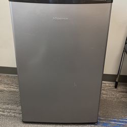 Small Fridge With Freezer for Sale in Noblesville, IN - OfferUp