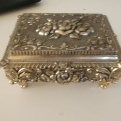 Very Cute Antique Music Box.made In Japan 