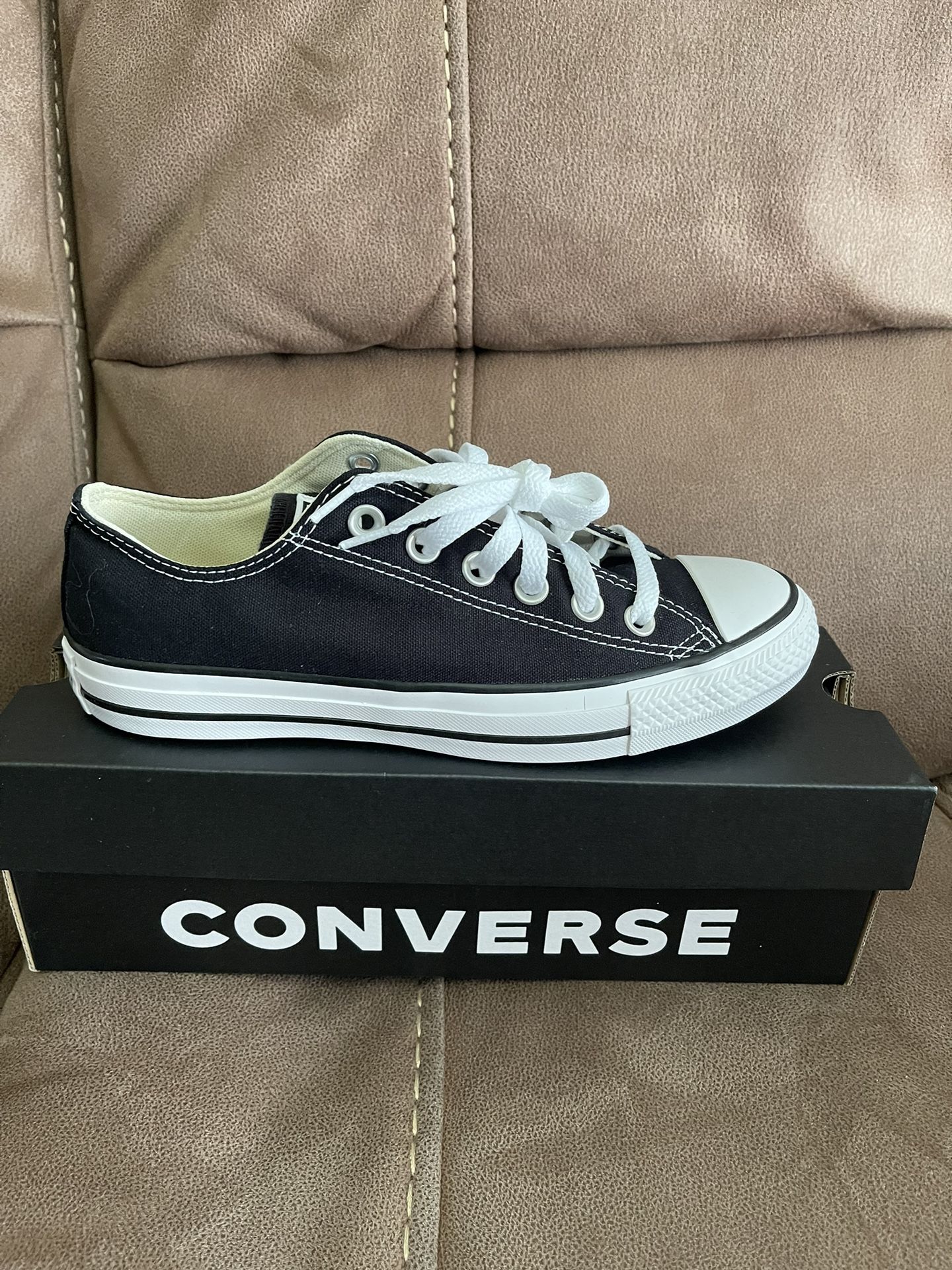 Women’s Converse All Star Size 7.5 