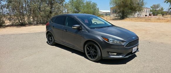 2016 ford focus se harchback