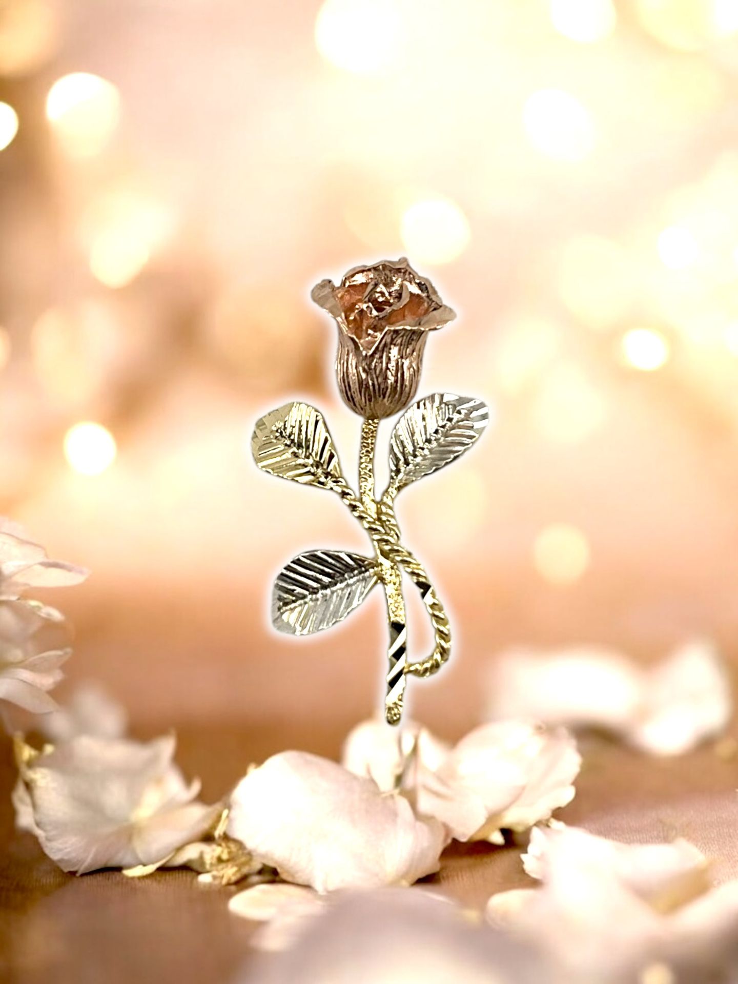 14kt 3.20g Tri Color Gold Rose Pendant.