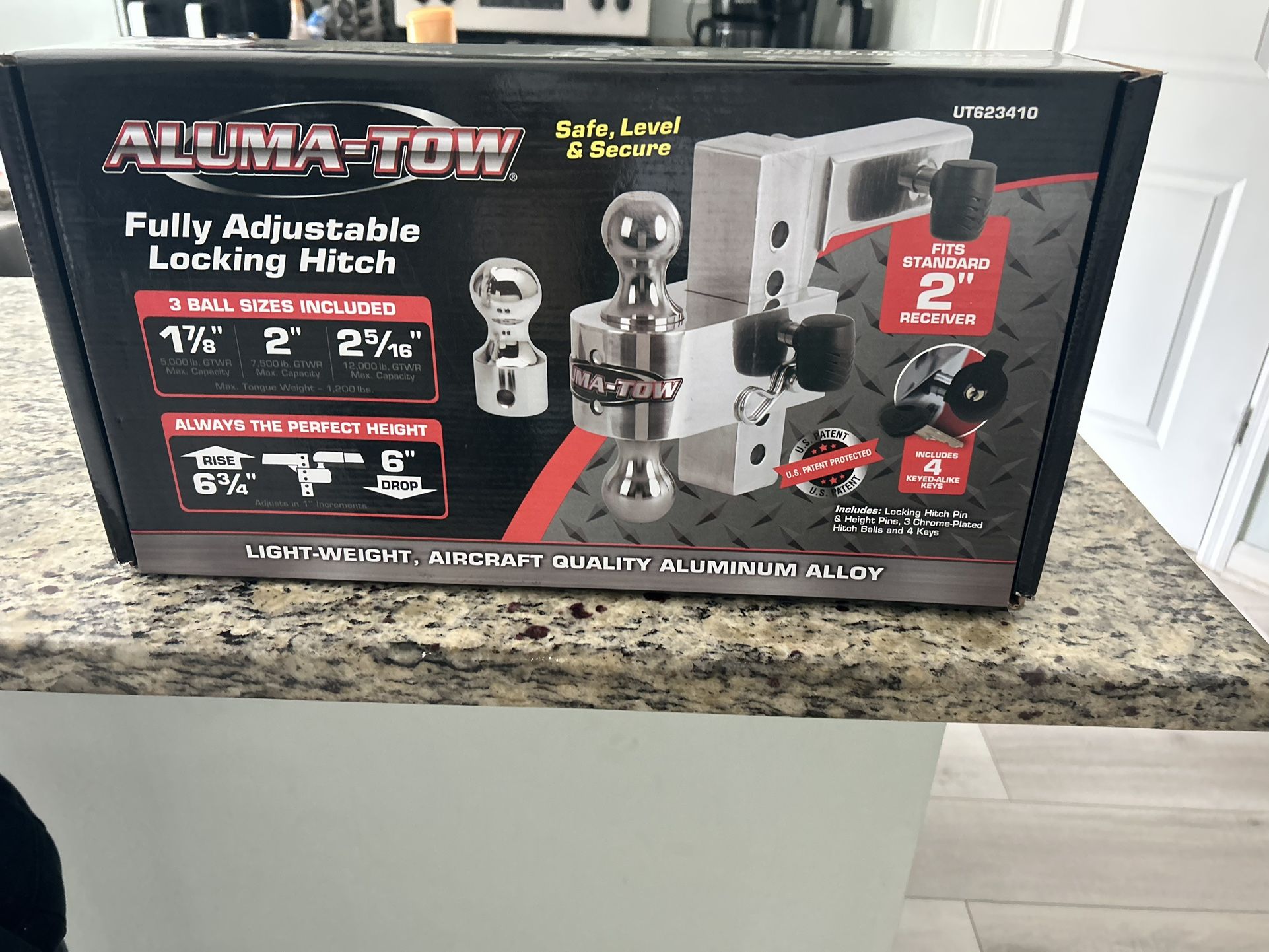 Fully adjustable Locking Hitch