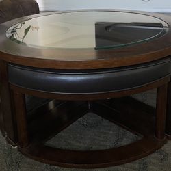 Center Table With 4 Stools