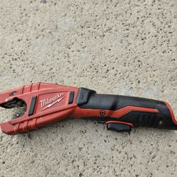 Milwaukee M12 Copper Tubing Cutter 