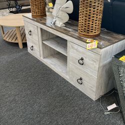 Farmhouse Style Tv Stand 