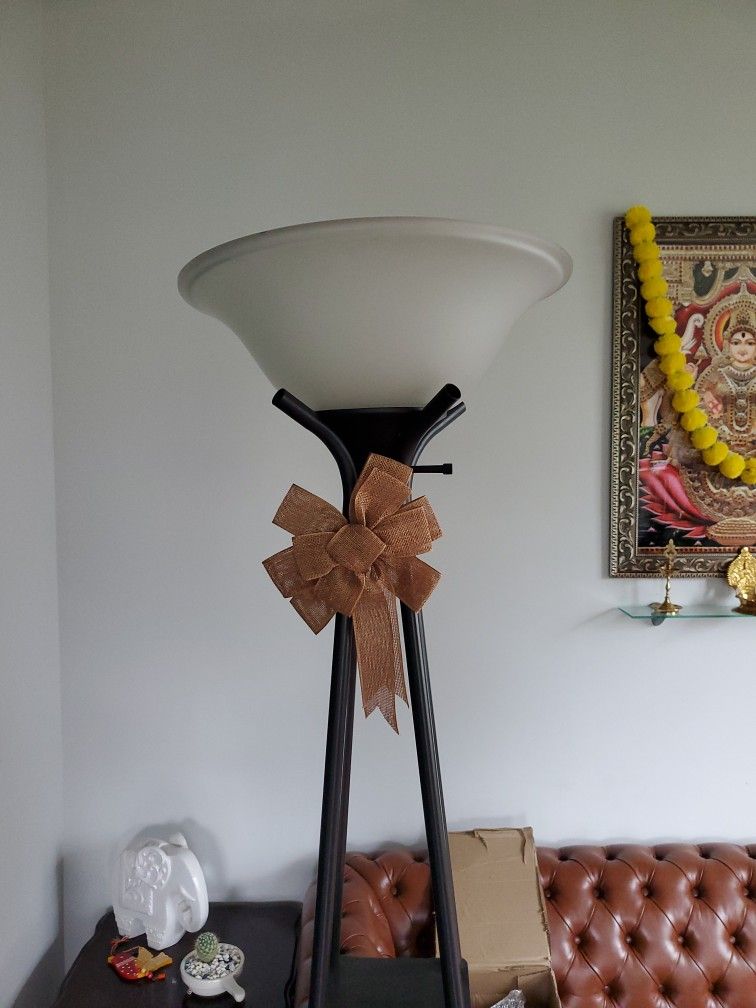 3-shelf Lightstand