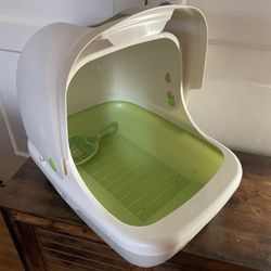 Tidy Cats Breeze Hooded Litter Box System
