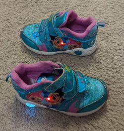 5 For All / Size 9 Girls Shoes / Blue One Lights Up