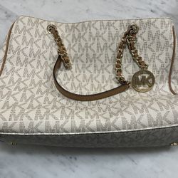 micheal kors purse