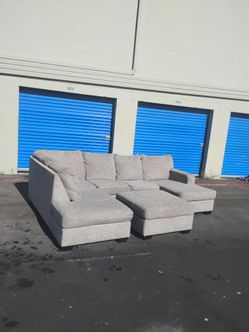 Sectional sofa couch ottoman modern - delivery available