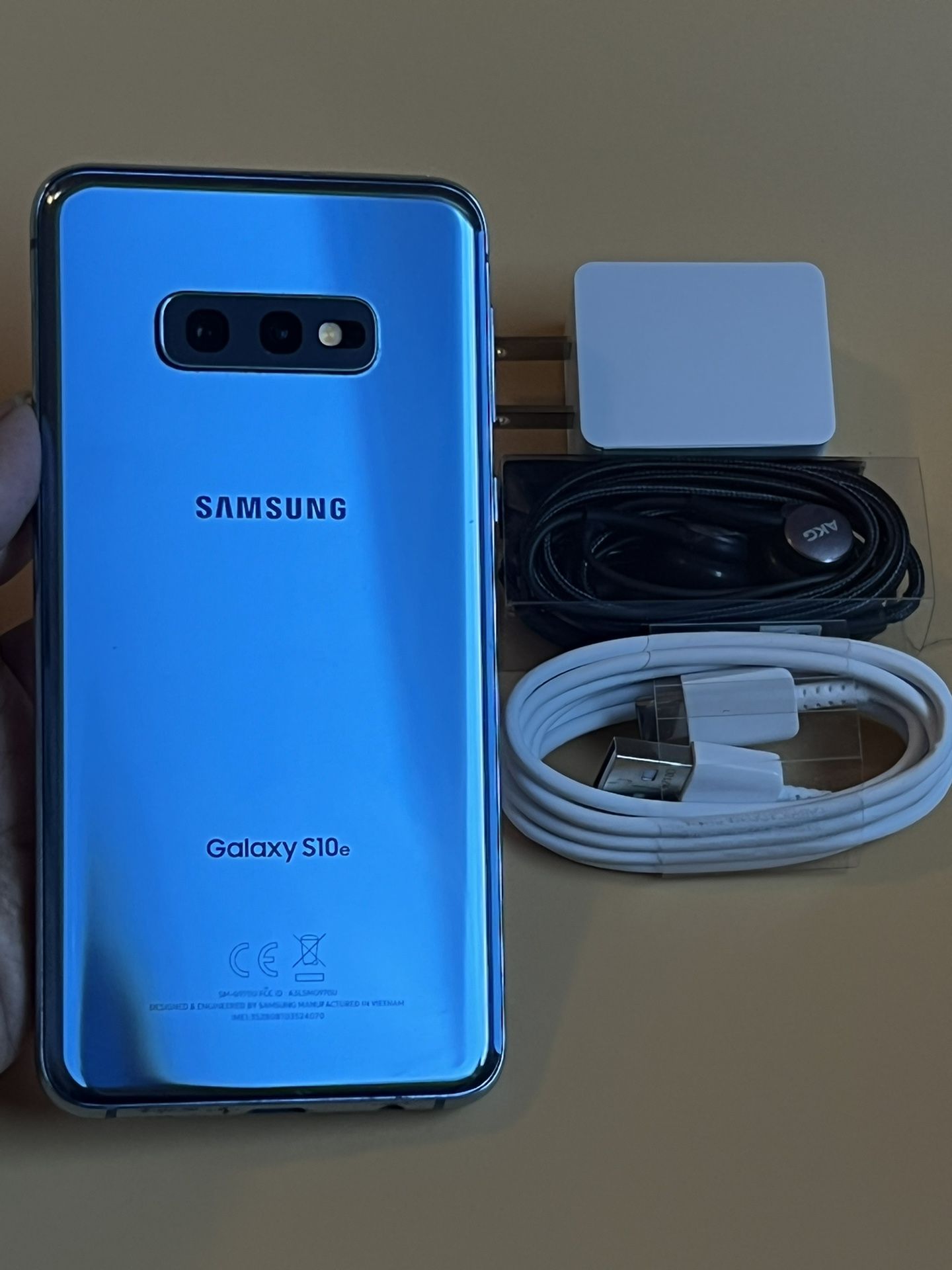 Galaxy S10e 付属品など Samsung Galaxy S10E - Samsung S Series - Samsung
