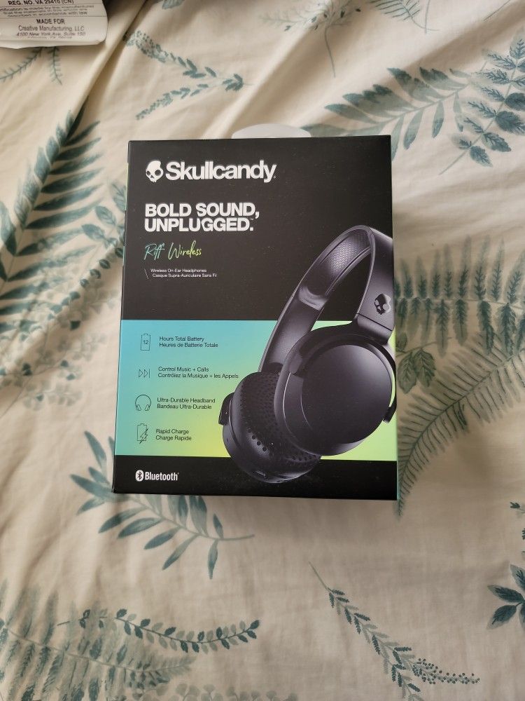 Skullcandy Riff Wireless Bluetooth Headphones