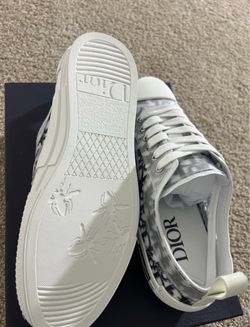 Dior b23