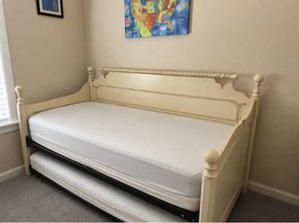 Twin trundle daybed and two mattresses $150 pick up now