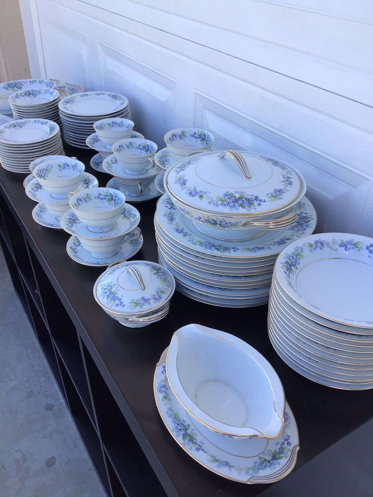 Service Of 12 Noritake China