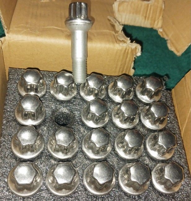 20pc Wheel Lug Bolts For Benz(Info In Pic)