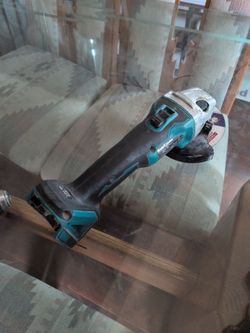 Makita 18v angle grinder