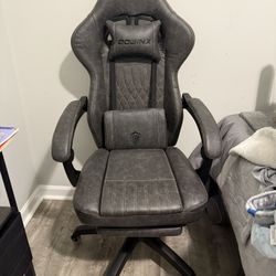 New Dowinix Gaming Chair With Footrest And Massage