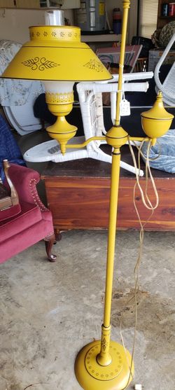 VINTAGE LAMP