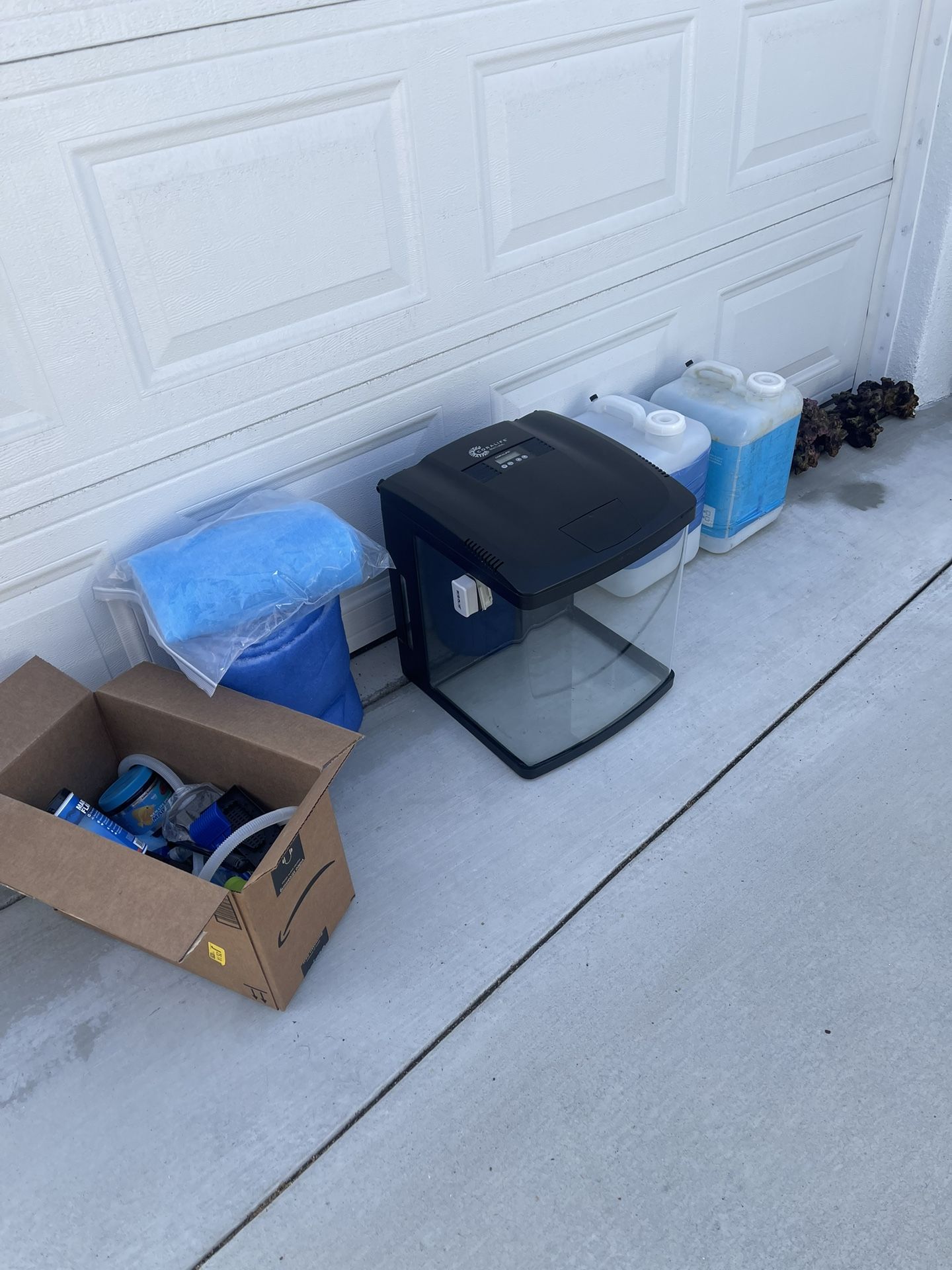 16g Saltwater Tank With Accessories