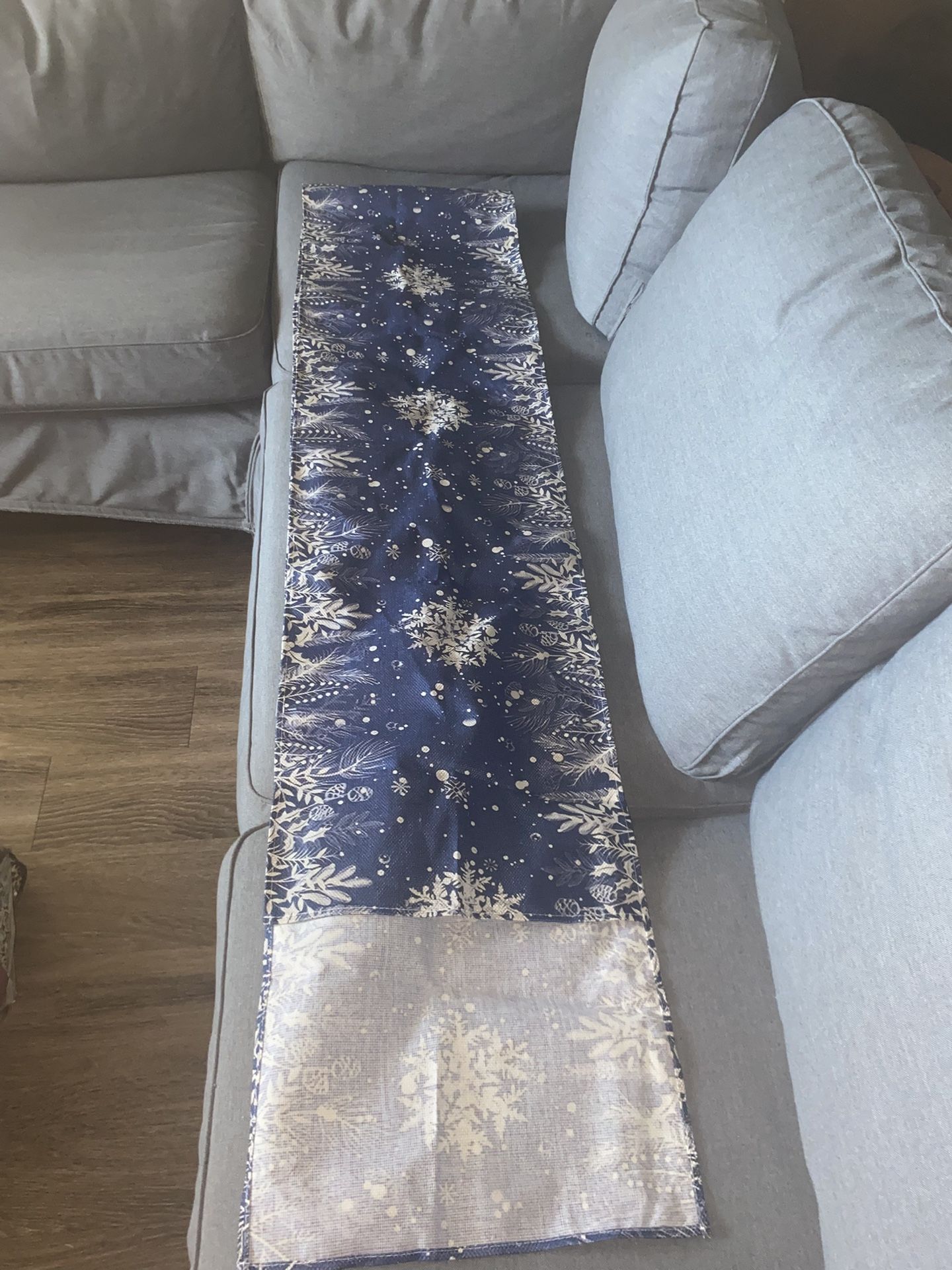 Christmas Runner