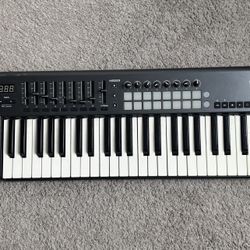 Novation Launchkey 49