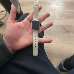 Apple Watch SE with GPS